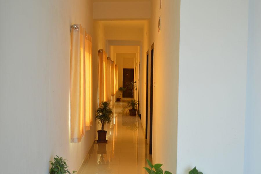 Nagina Palace Hotel พุทธคยา ภายนอก รูปภาพ